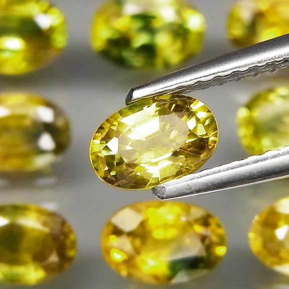 Glittering 7.12ct set of 12 multi-hue Songean Sapphires