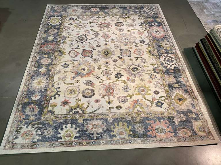 Lovely Vintage Repro Design Rug 8x11