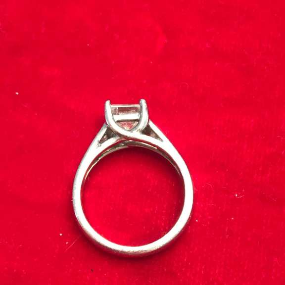 ladies platinum diamond engagement ring 1.80 carat