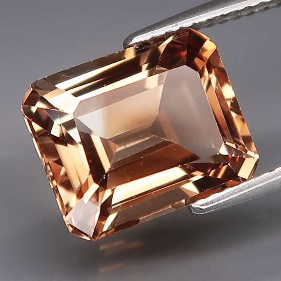 Stunning 5.94ct 9x11mm emerald cut Imperial Topaz