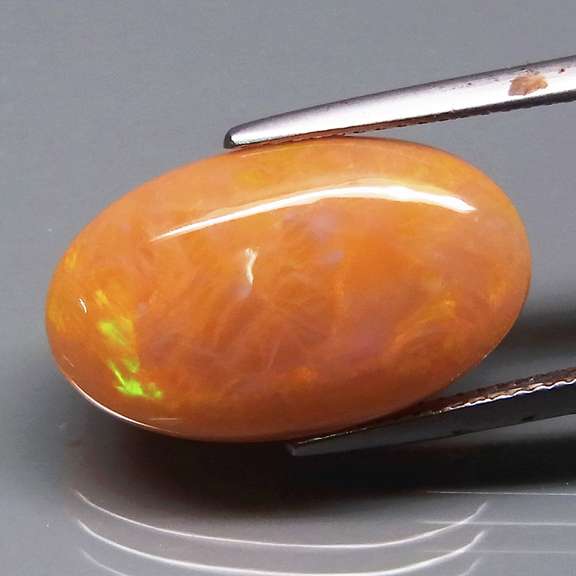 Substantial 9.98ct smoldering semi black Opal!