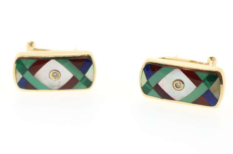 GORGEOUS SET PENDANT AND EARRINGS
