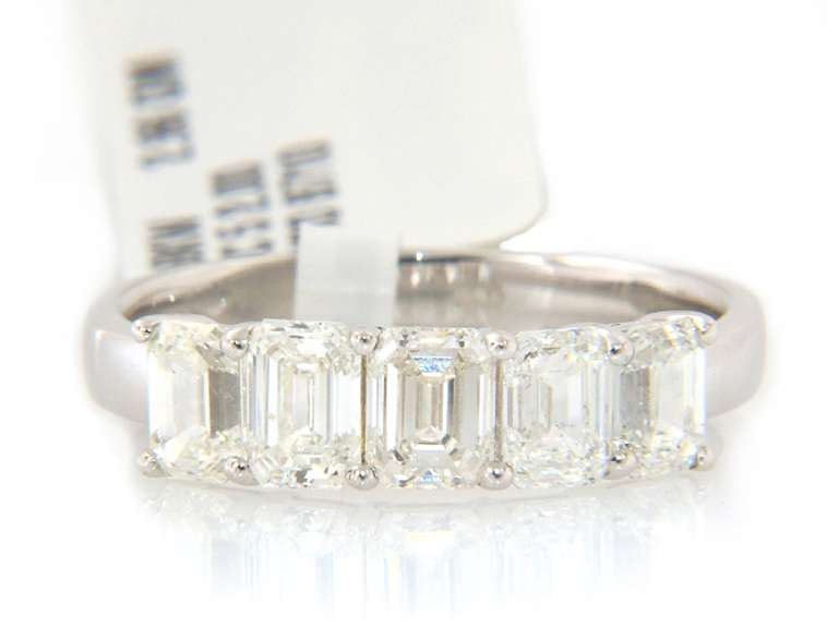 Romantic 18kt White Gold 2ctw Emerald Cut Diamond Five Stone Band