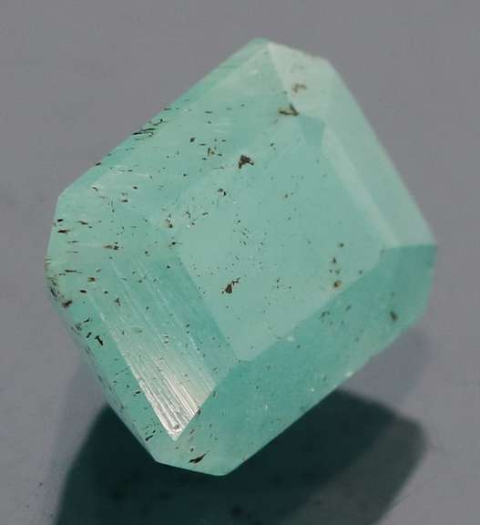 Rare faceted 3.12ct untreated Aragonite