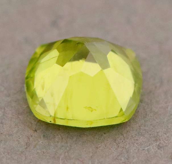 Large 1.54ct Burma green Peridot