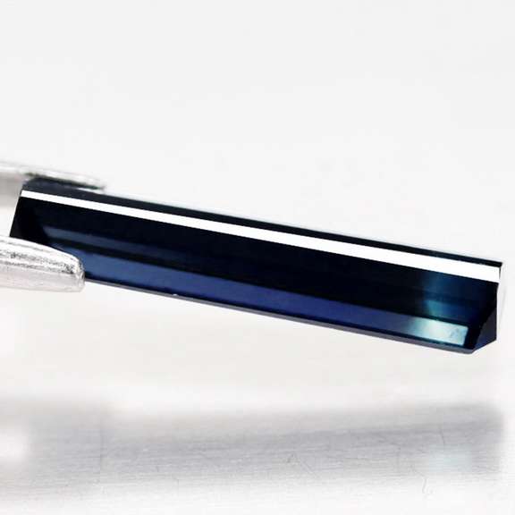 Elegant 1.47ct 15mm untreated bi-color Tourmaline