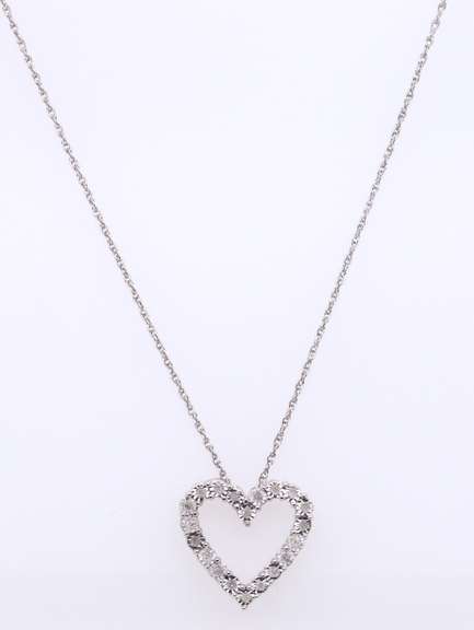 Sterling Silver 1/10cttw Diamond Pendant on Chain