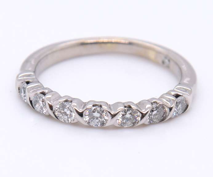 Sparkling White Gold Leo Cut Diamond Band