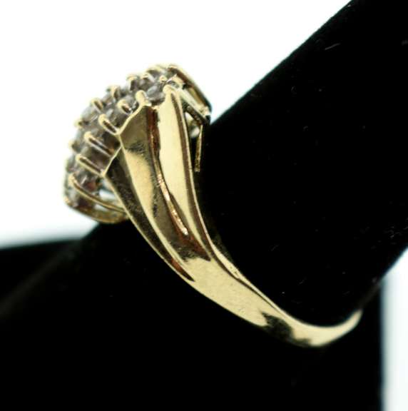 Wavy 10k Gold Diamond Cluster Ring