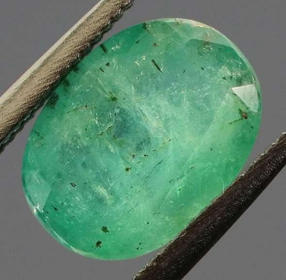 Fantastic color! 1.61ct vibrant green Colombian Emerald