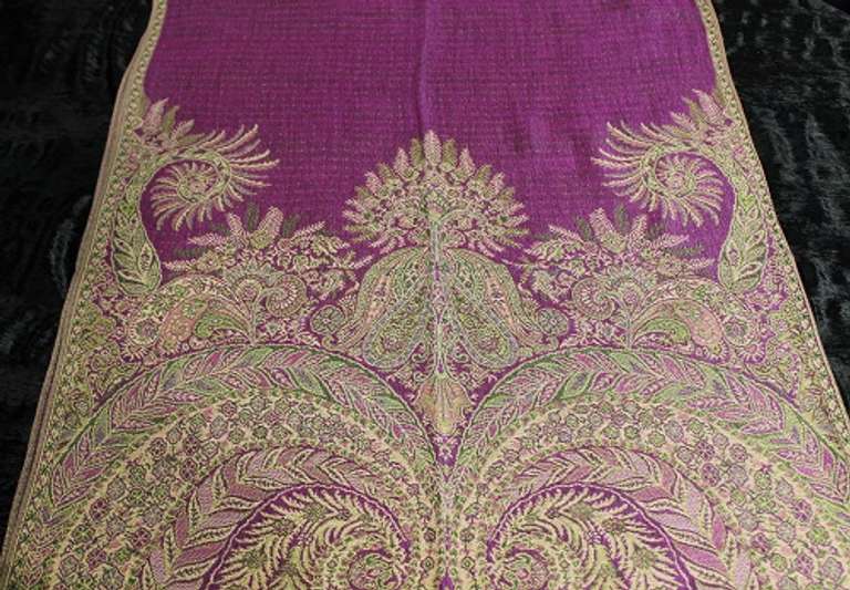 A Very Unique Design Lady's Scarf