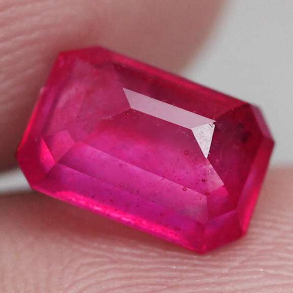 Amazing 2.72ct reddish pink emerald cut Ruby