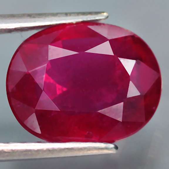 Stunning 3.08ct reddish pink Ruby