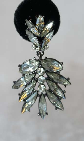 A Very Sexy  Fashion  Design Earrings