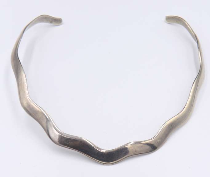 Vintage Sterling Silver Mexico Signed Cuff Necklace
