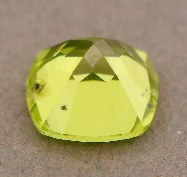 Large 1.61ct Burma green Peridot