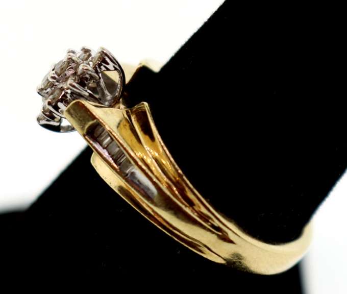 Beautiful 10k Gold Diamond Cluster Ring Flanked with Baguette Diamonds