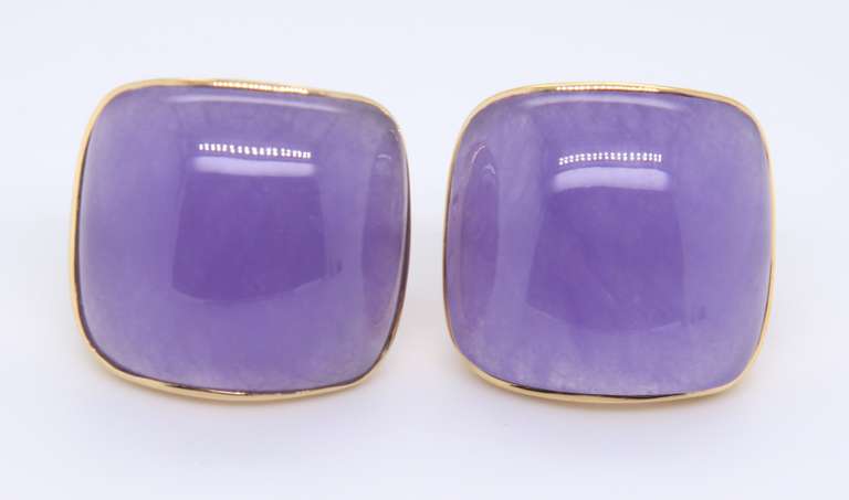 Charming Yellow Gold Lavender Jade Huggie Earings