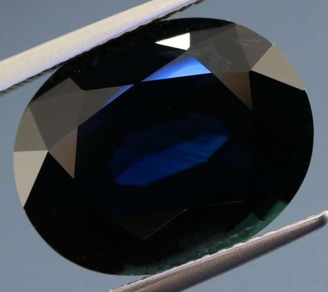 Investment sized 11.83ct certified Sapphire