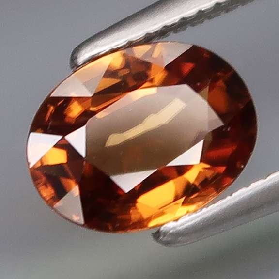 Top luster 1.37ct natural Imperial Zircon