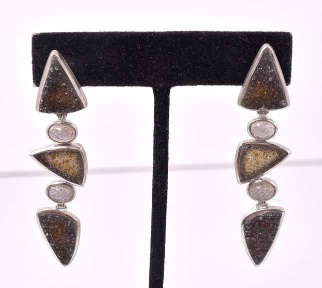 Beautiful Black/Red Geode Dangling Earrings in 18K White Gold