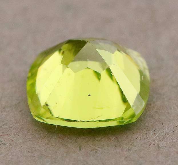 Large 1.53ct Burma green Peridot