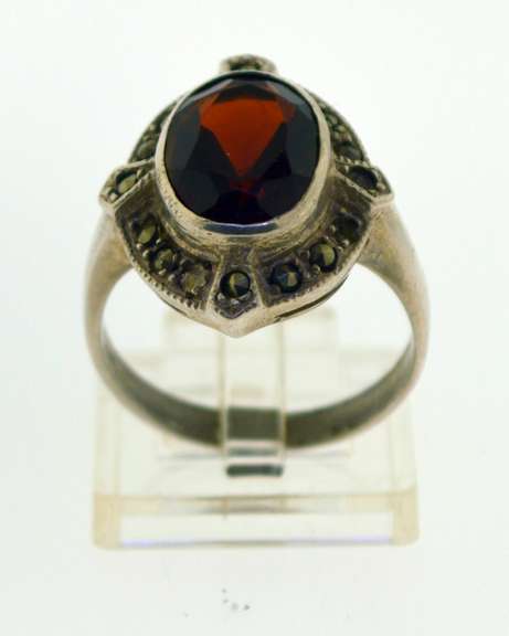 Vintage Sterling Silver Red Stone Ring