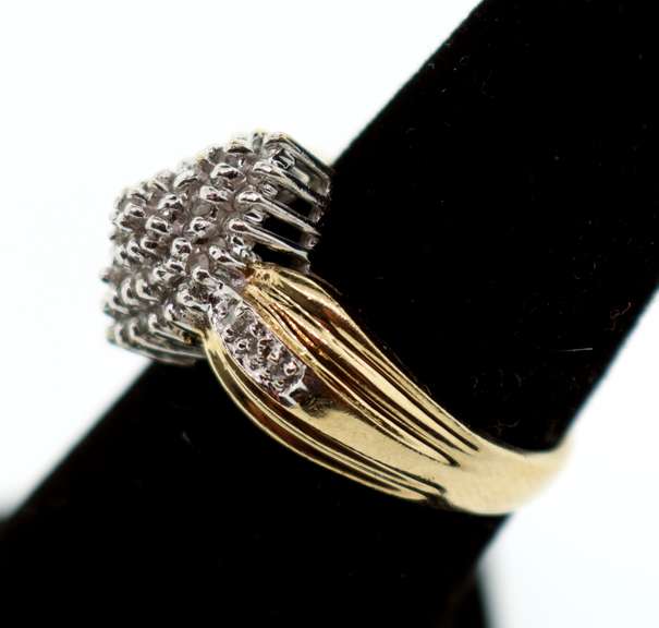 10k Gold Cushioned Diamond Cluster Ring