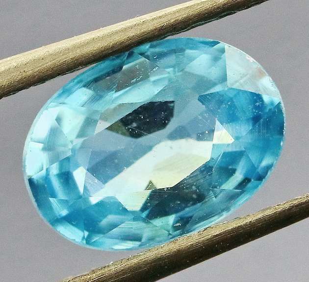 Super glittering! 1.22ct bi-color Cambodian Zircon