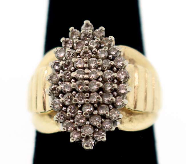 Enrapturing Oval Diamond Cluster Ring with 10k Gold