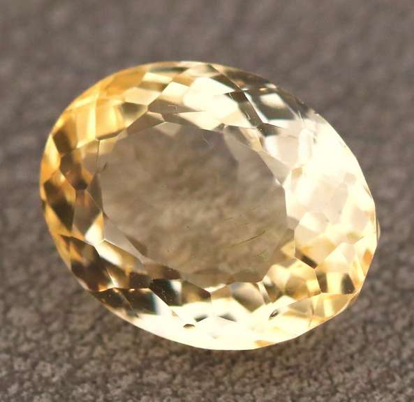 Amazing 7.61ct golden yellow unheated Citrine