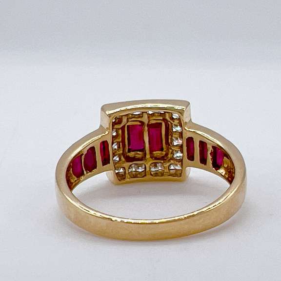 18kt Yellow Gold, Ruby, & Diamond Ring