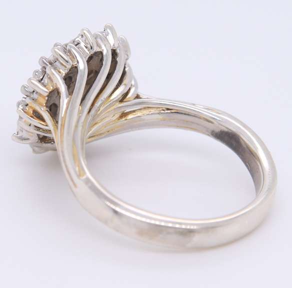 925 Sterling Silver Illusion Diamond Set Ring