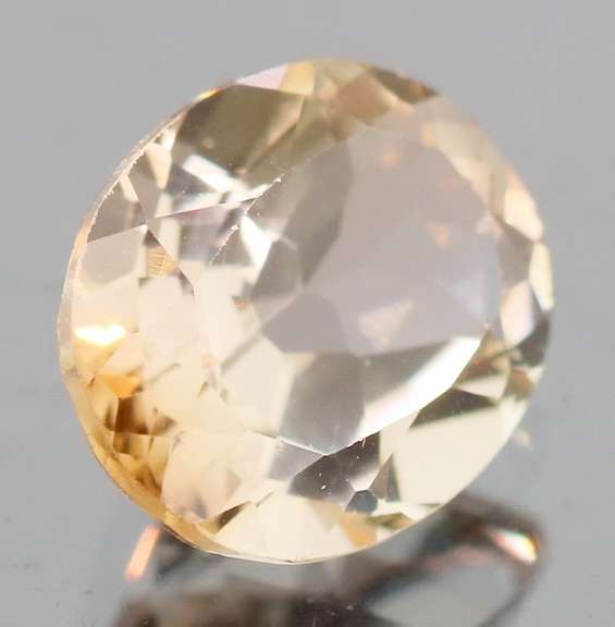 Outstanding 4.30ct bi-color Imperial Topaz