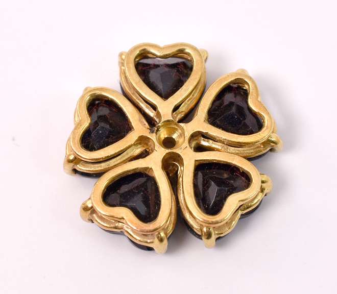 Onyx Flower Pendant, 18KT