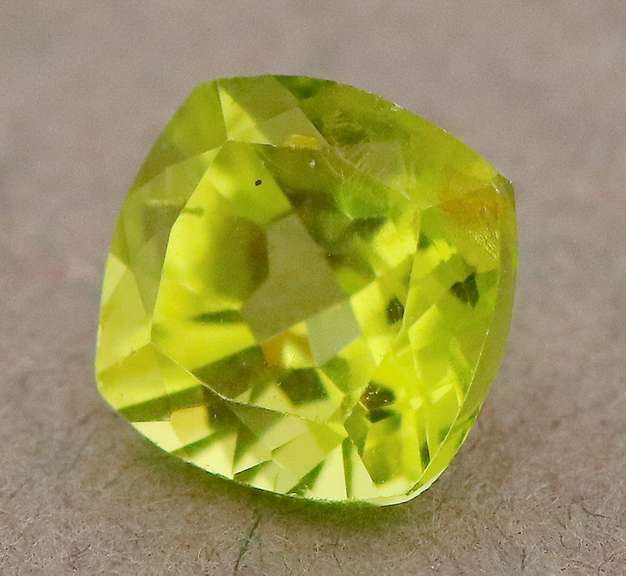 Large 1.63ct Burma green Peridot