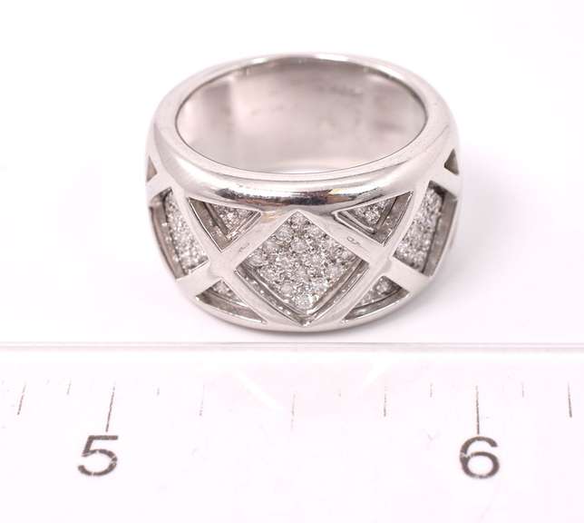 Pave Diamond Band Ring, 18KT
