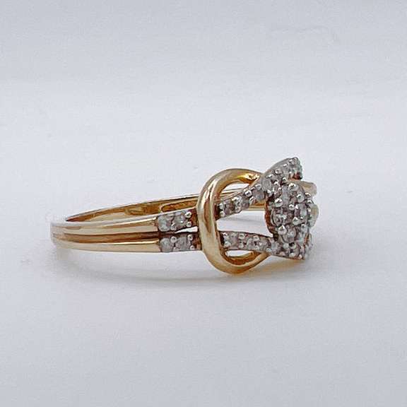 14kt Gold & Diamond Ring