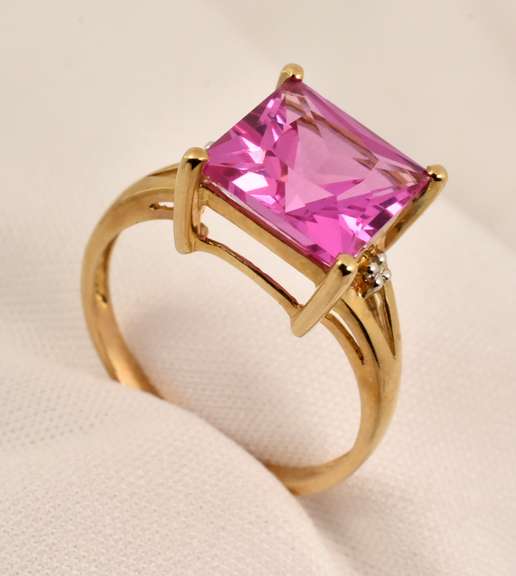 Feminine Pink Sapphire Ring