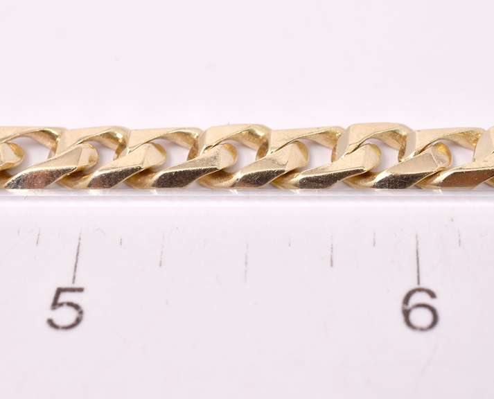 Marvelous Men's Curb Link Bracelet in 14K Yellow Gold