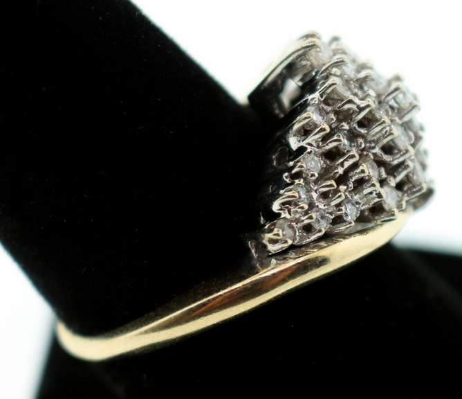 Tidal Cluster of Diamonds on 10k Gold Band