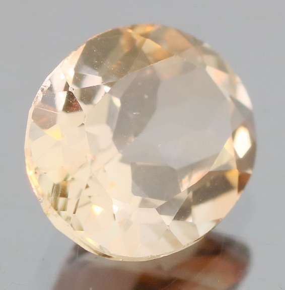 Outstanding 3.91ct bi-color Imperial Topaz
