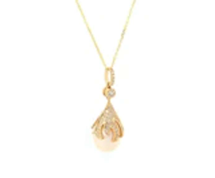 Special Yellow Gold Diamond and Pearl Teardrop Pendant on Chain