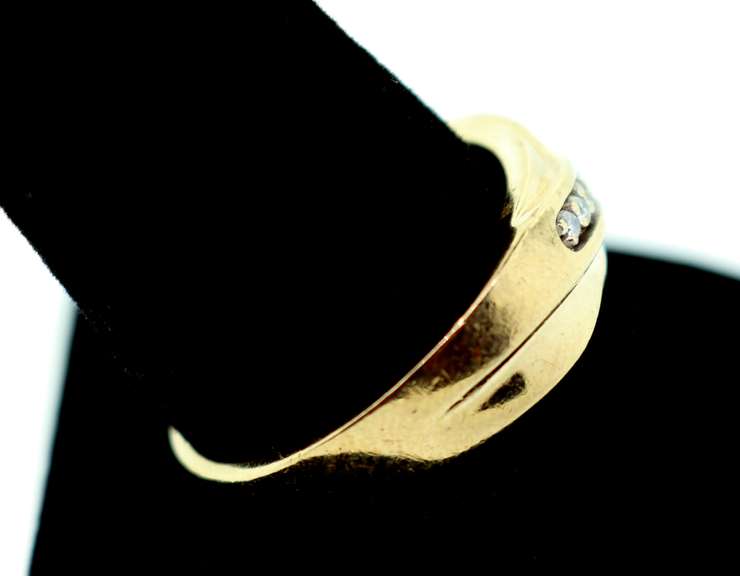 Diagonal 10k Gold Channel Set Diamond Ring