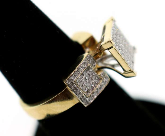 Mesmerizing Square Cluster Diamond Ring with 10k Gold