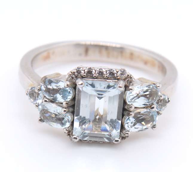 Vintage Sterling Silver Cubic Zirconia Ring