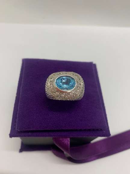 VINTAGE DESIGN BOLD RING