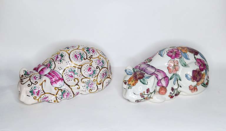 Vintage Chinoiserie Hand Painted Ceramic Cat Decorative Figures With Floral Pattern