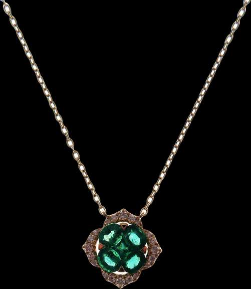 Bold 18kt Yellow Gold Necklace With Diamond Emerald Pendant