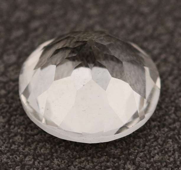 Glittering 3.64ct diamond white Topaz solitaire